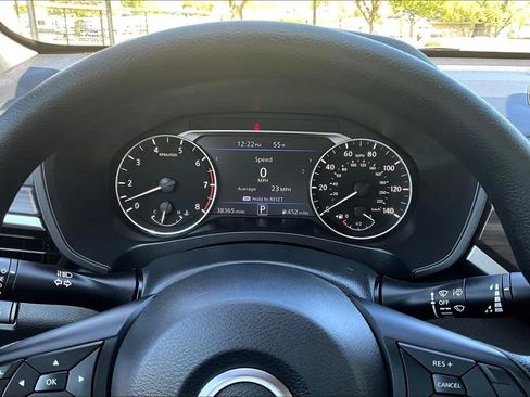 Used 2025 Nissan Altima 2.5 SV FWD image 14