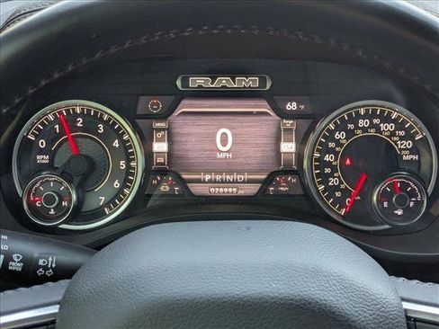 Used 2023 RAM 1500 Laramie AWD/4WD image 3