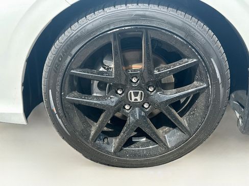 Used 2025 Honda Civic Sport image 11