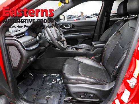 Used 2023 Jeep Compass Limited image 14