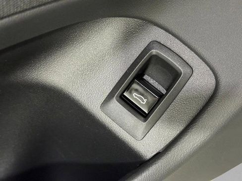 Used 2026 BMW 530i xDrive w/ Premium Package AWD/4WD image 25