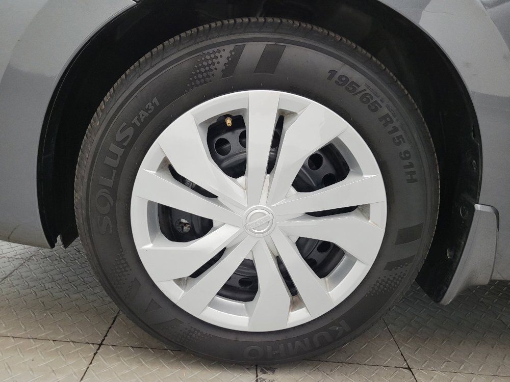 Used 2025 Nissan Versa S w/ Lighting Package FWD image 31