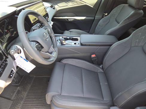 New 2026 Lexus RX 350 w/ Convenience Package AWD/4WD image 9