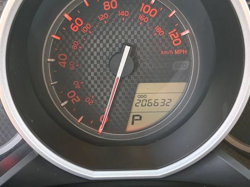 Used 2013 Toyota 4Runner SR5 AWD/4WD image 11