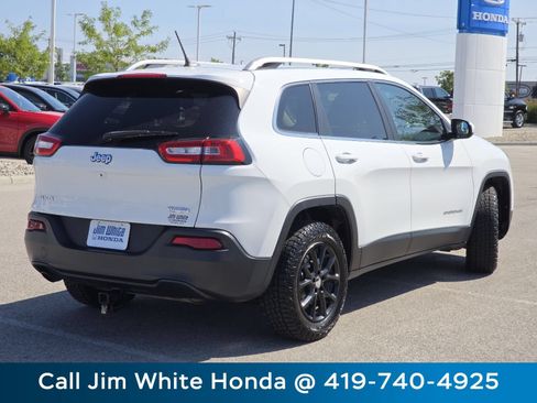 Used 2015 Jeep Cherokee Latitude w/ Comfort/Convenience Group AWD/4WD image 14