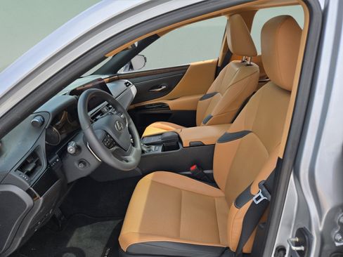 Certified 2022 Lexus ES 350 w/ Premium Package FWD image 11