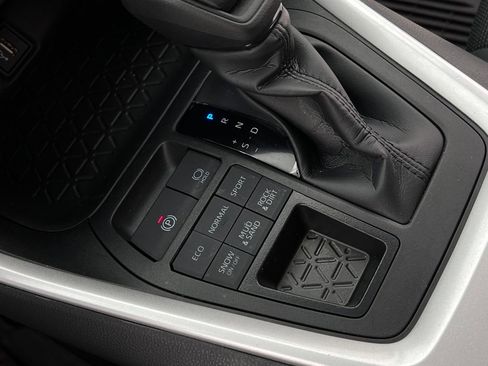 Used 2024 Toyota RAV4 LE image 20