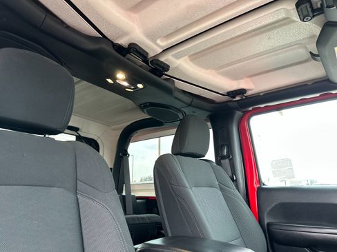 Used 2019 Jeep Wrangler Sport image 17