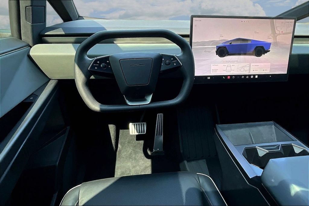 Used 2024 Tesla Cybertruck AWD Crew Cab image 8