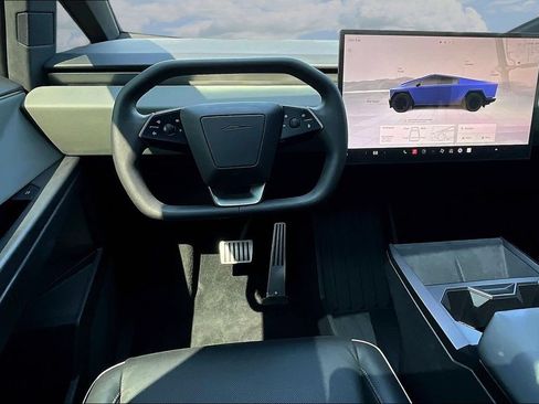 Used 2024 Tesla Cybertruck AWD Crew Cab image 8