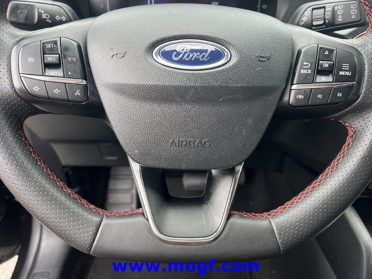 Used 2025 Ford Escape ST-Line FWD image 11