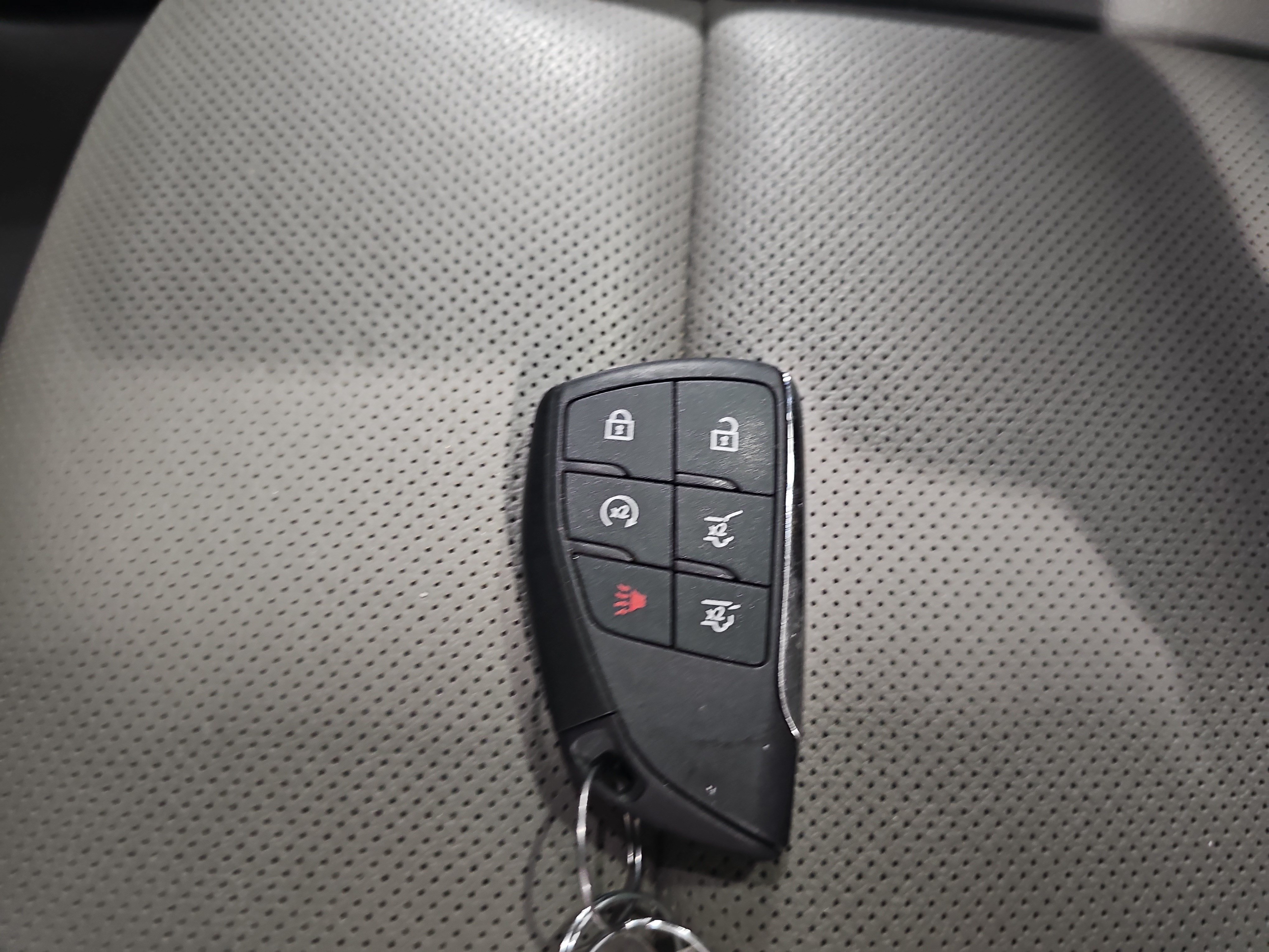 Used 2024 GMC Yukon SLT w/ SLT Luxury Package AWD/4WD image 36