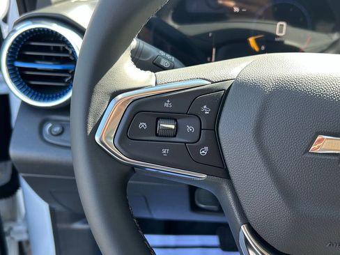 New 2025 Chevrolet Trax LT w/ LT Convenience Package image 26