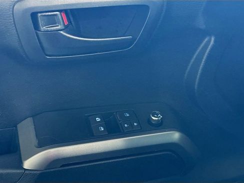 Used 2017 Toyota Tacoma SR5 w/ Tow Package image 17