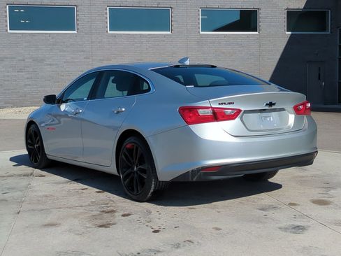 Used 2018 Chevrolet Malibu LT w/ Redline Edition image 5
