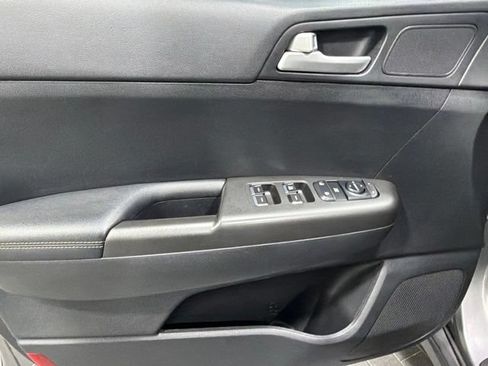 Used 2019 Kia Sportage LX FWD image 9