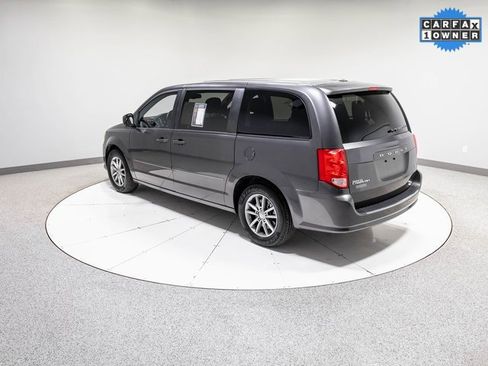 Used 2016 Dodge Grand Caravan SE image 29