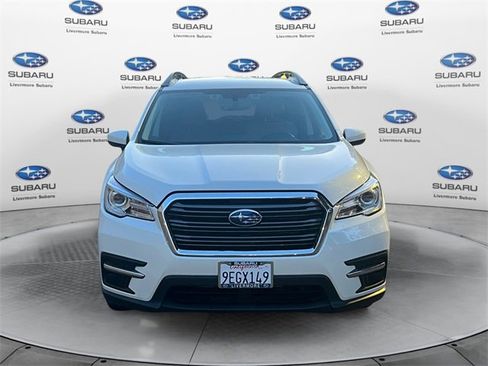 Used 2022 Subaru Ascent Premium w/ Convenience Package image 2