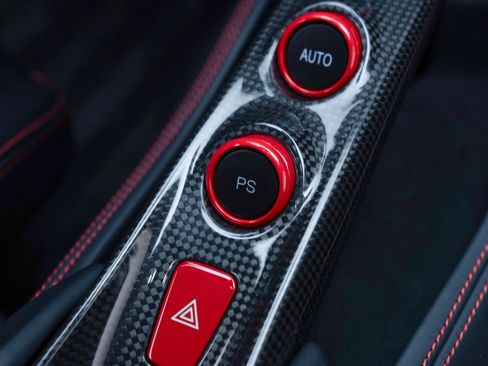 Used 2021 Ferrari F8 Tributo RWD image 55