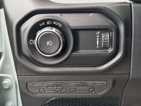 Used 2024 Jeep Wrangler Unlimited Sport AWD/4WD image 30