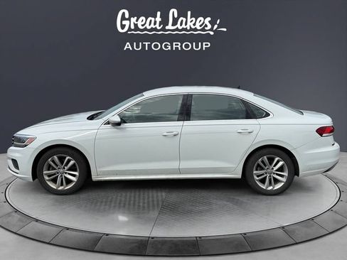 Used 2020 Volkswagen Passat 2.0T SE FWD image 2