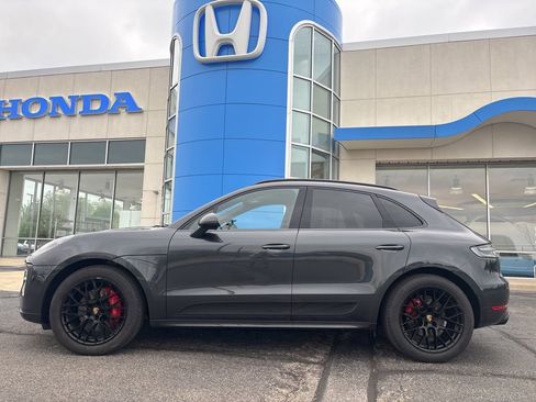 Used 2020 Porsche Macan GTS image 2