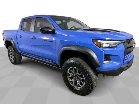 New 2026 Chevrolet Colorado ZR2 w/ Technology Package AWD/4WD image 2