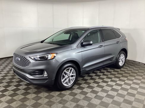 Used 2023 Ford Edge SEL w/ Convenience Package AWD/4WD image 5
