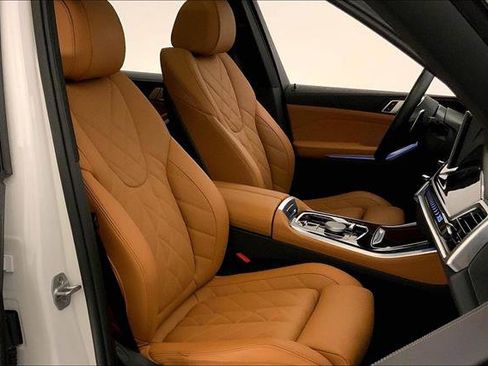 Certified 2024 BMW X5 xDrive50e w/ M Sport Package image 6