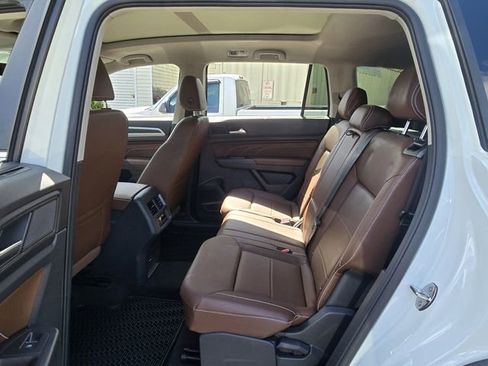 Certified 2023 Volkswagen Atlas SE w/ Panoramic Sunroof Package FWD image 14