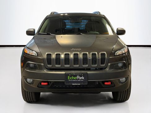 Used 2018 Jeep Cherokee Trailhawk w/ Cold Weather Group image 2