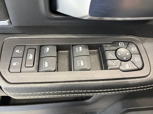 New 2026 RAM 2500 Big Horn AWD/4WD image 17