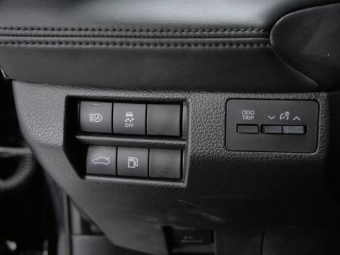 Certified 2021 Toyota Avalon XSE image 27