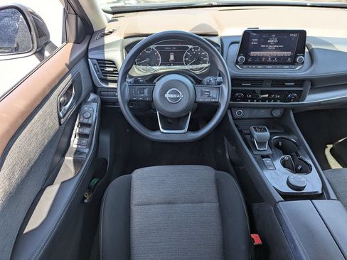 Used 2023 Nissan Rogue SV AWD/4WD image 28