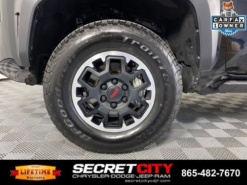 Used 2026 Toyota Tacoma TRD Off-Road AWD/4WD image 9