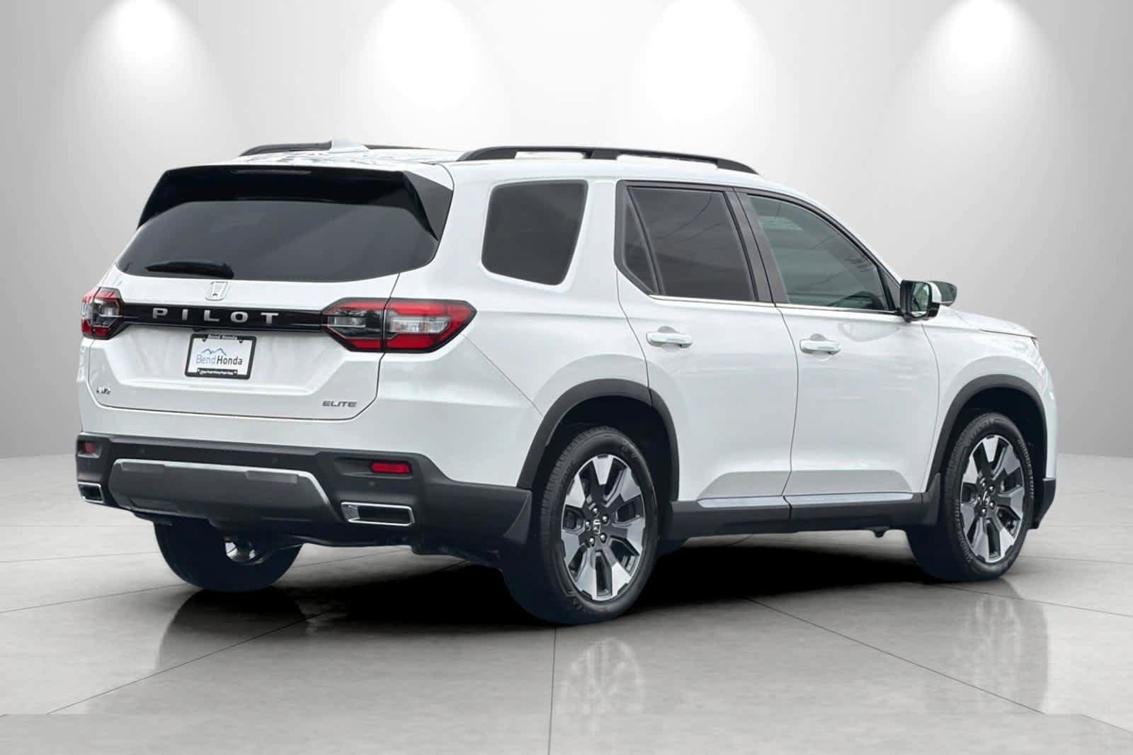 New 2026 Honda Pilot Elite image 2