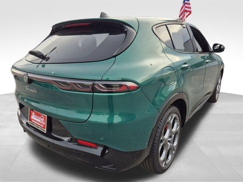 New 2025 Alfa Romeo Tonale w/ Premium Package AWD/4WD image 11