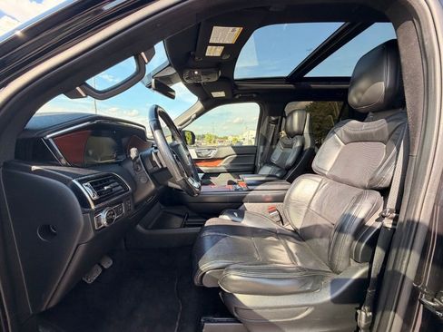 Used 2021 Lincoln Navigator L Reserve image 4