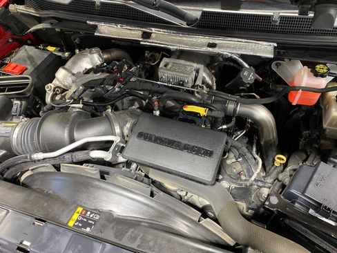 Used 2020 Chevrolet Silverado 2500 LT w/ Convenience Package AWD/4WD image 19