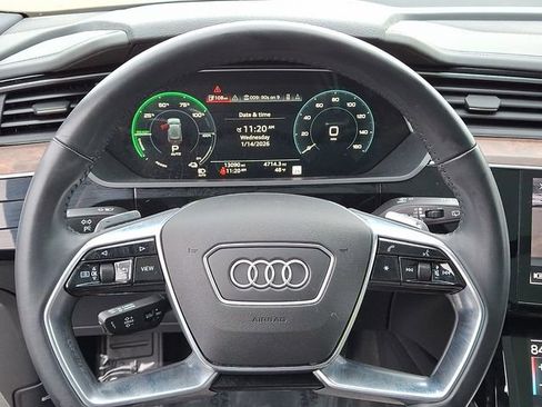 Used 2019 Audi e-tron Prestige image 24