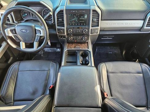 Used 2018 Ford F250 Lariat w/ Chrome Package image 16