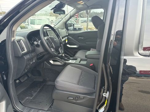 New 2026 Nissan Frontier SV w/ Tow Package AWD/4WD image 11