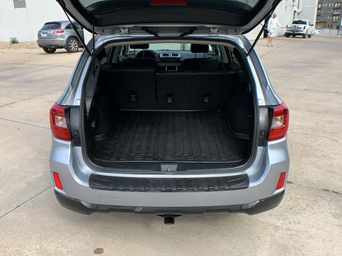 Used 2016 Subaru Outback 2.5i Limited AWD/4WD image 22