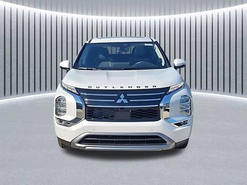New 2026 Mitsubishi Outlander SE FWD image 2