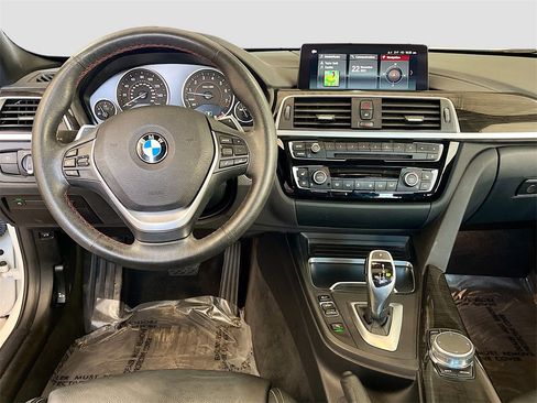 Used 2018 BMW 330i xDrive Sedan w/ Convenience Package image 23
