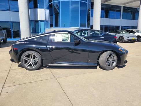 New 2026 Nissan Z Performance w/ Floor Mat Package RWD image 4