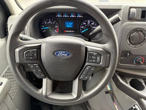Used 2023 Ford E-450 and Econoline 450 Super Duty w/ Power Windows & Locks Group image 38