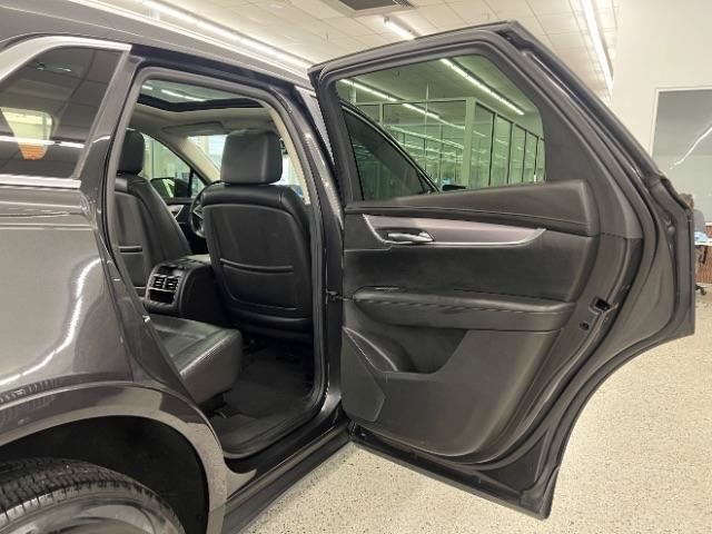 Used 2017 Cadillac XT5 Luxury w/ Driver Awareness Package FWD image 31