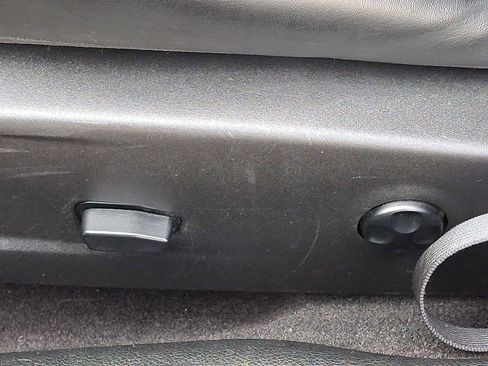 Used 2016 Dodge Challenger R/T Scat Pack w/ Leather Interior Group image 27