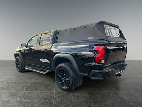 Used 2024 Chevrolet Colorado Trail Boss w/ Technology Package image 5